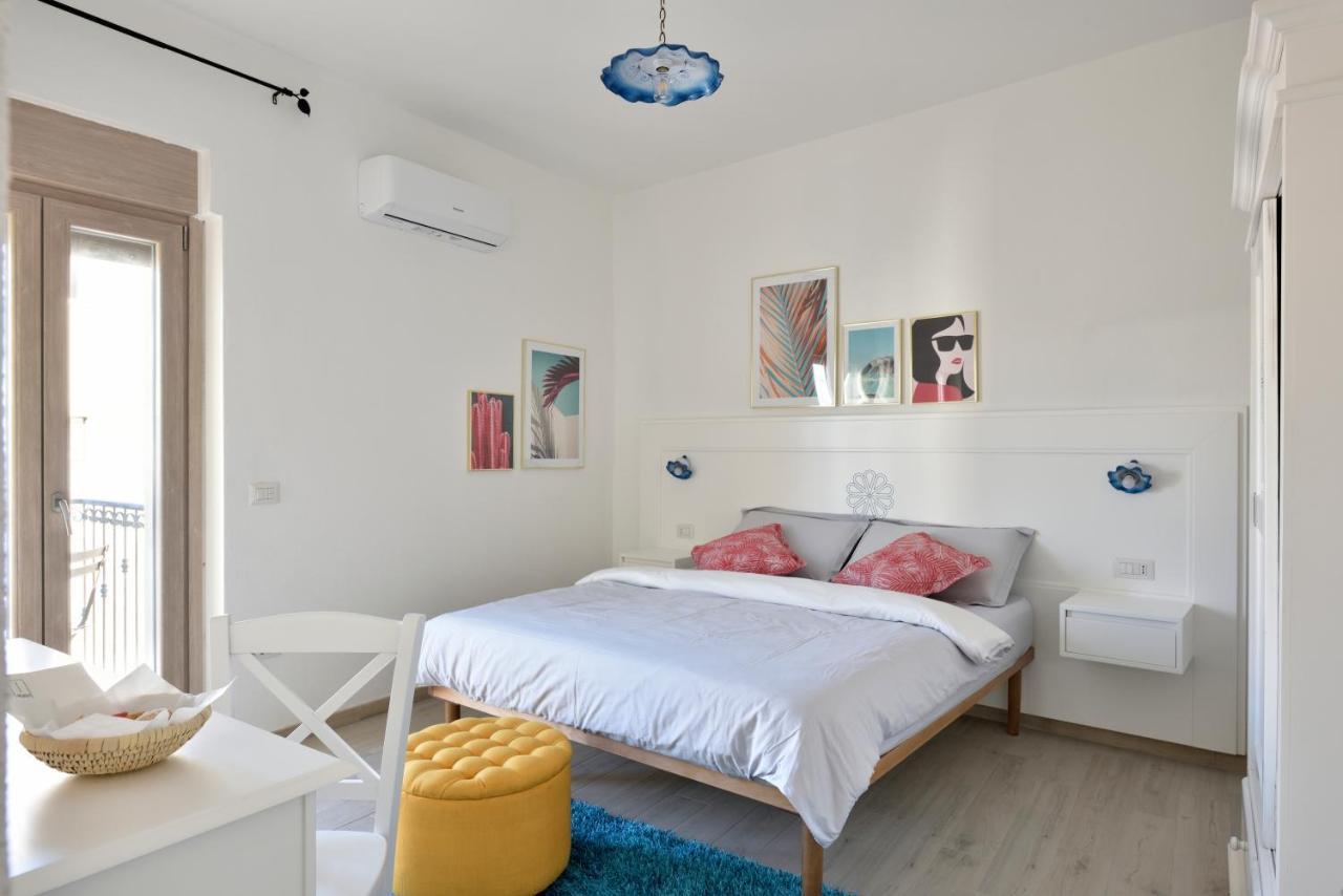 Inah Rooms Dorgali Bagian luar foto