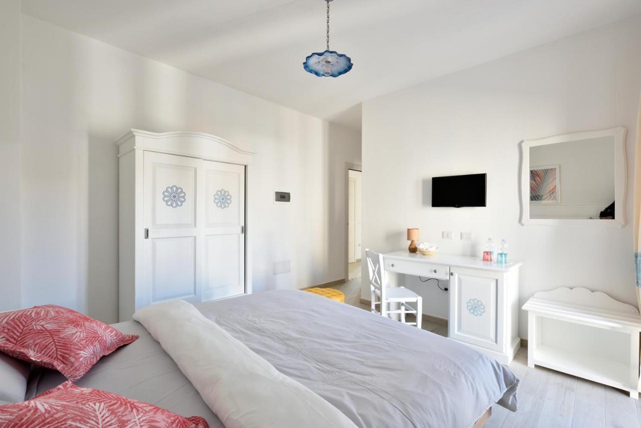 Inah Rooms Dorgali Bagian luar foto