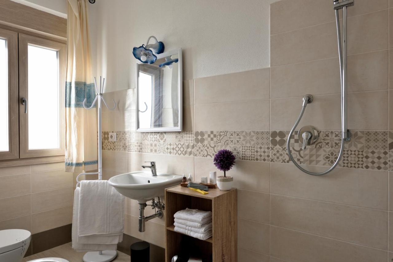 Inah Rooms Dorgali Bagian luar foto