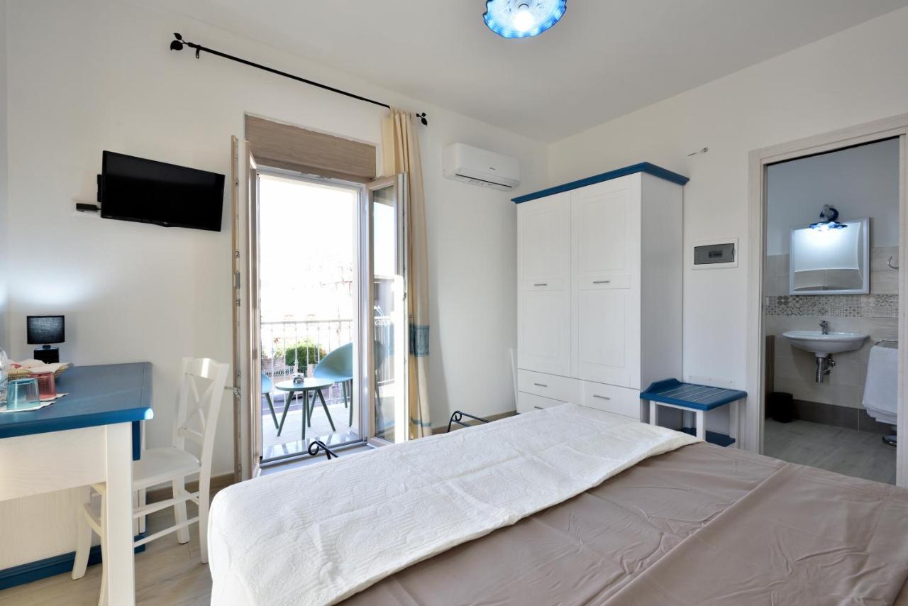 Inah Rooms Dorgali Bagian luar foto