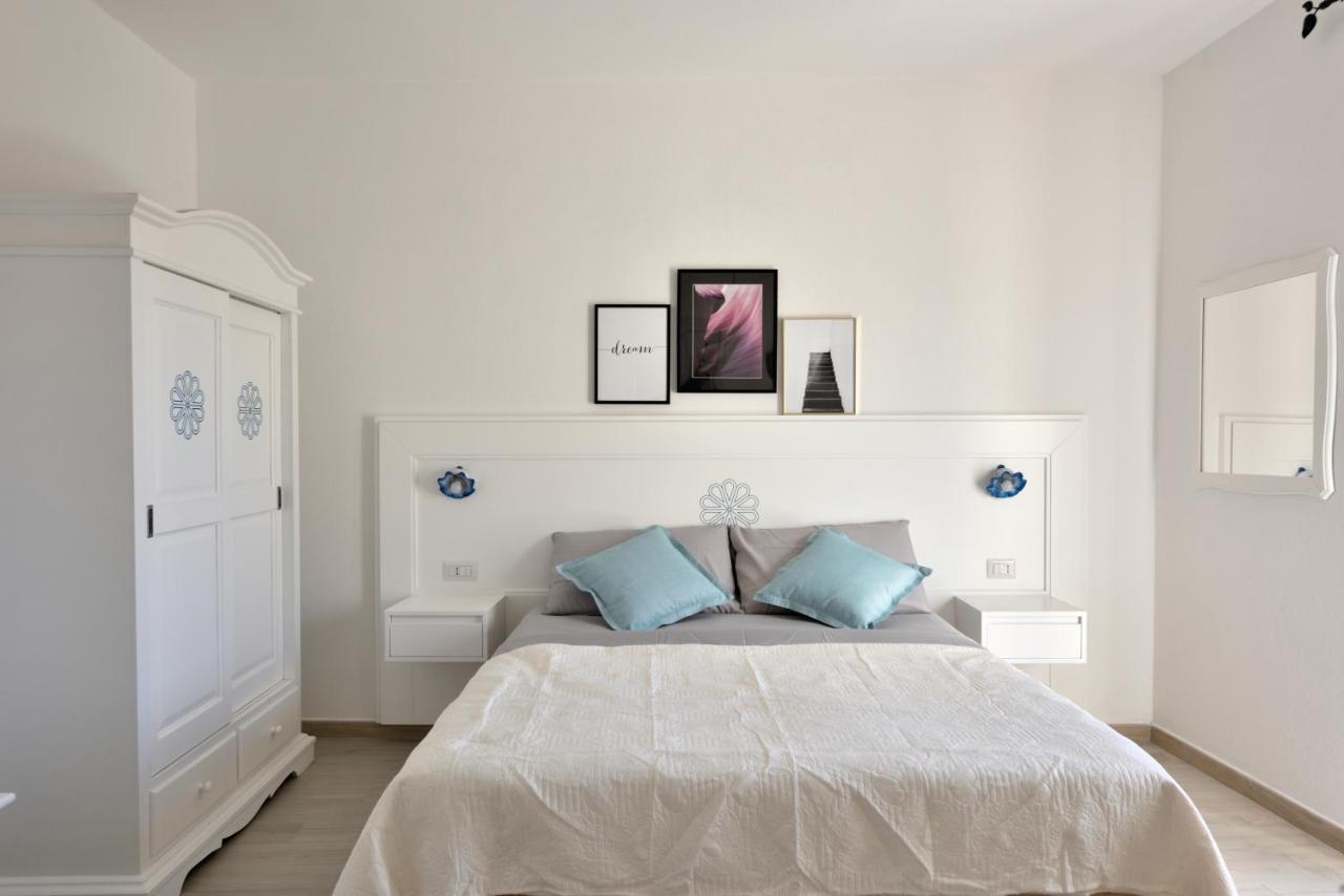 Inah Rooms Dorgali Bagian luar foto