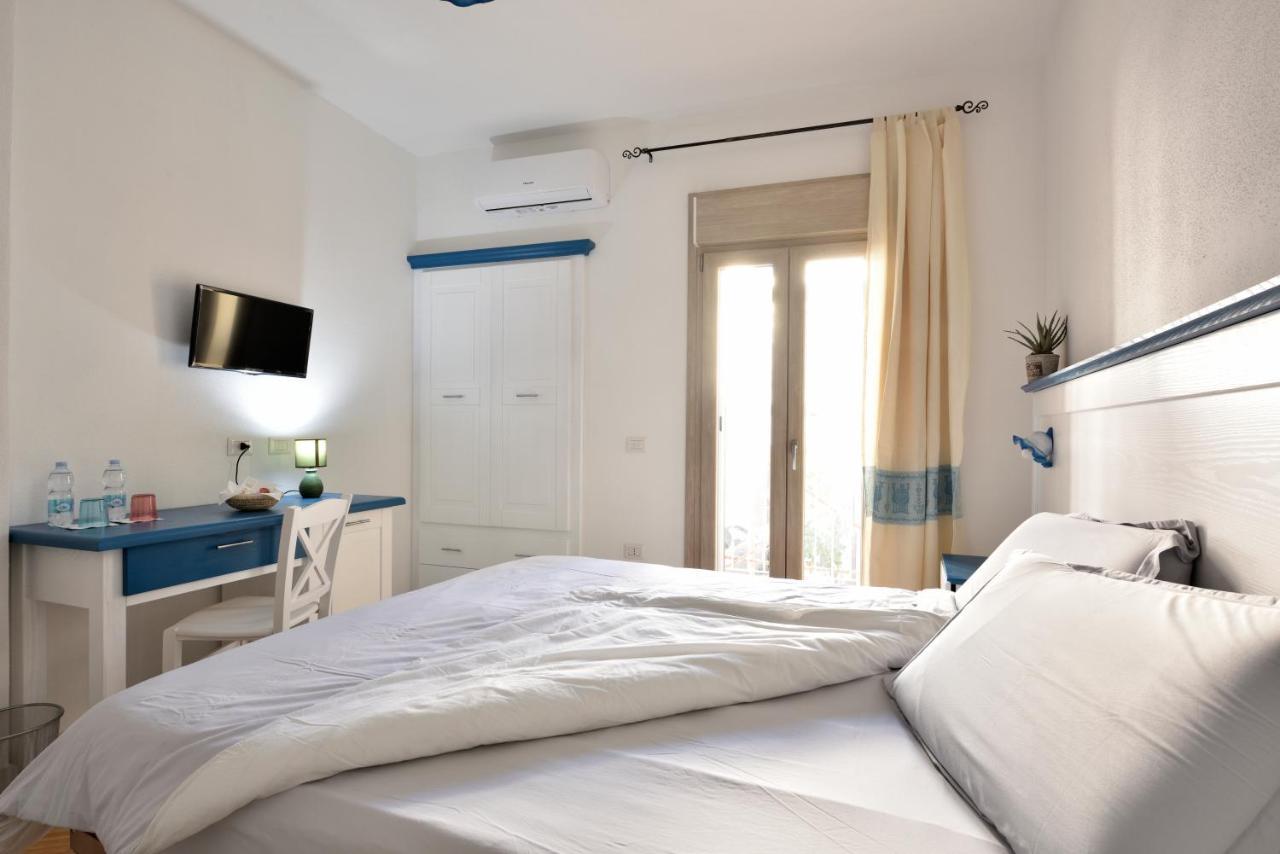 Inah Rooms Dorgali Bagian luar foto